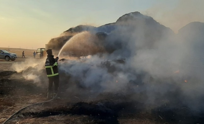 Tonlarca saman kül oldu!