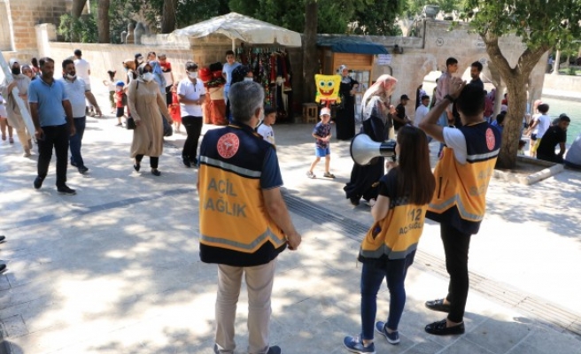 Şanlıurfa'da megafonla aşı çağrısı yaptılar