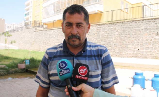 Dükkânları su altında kalıyor, muhatap bulamıyorlar 