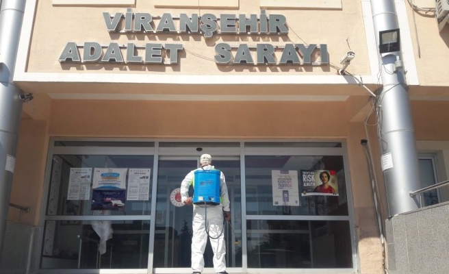 Viranşehir'de ortak kullanım alanları dezenfekte edildi