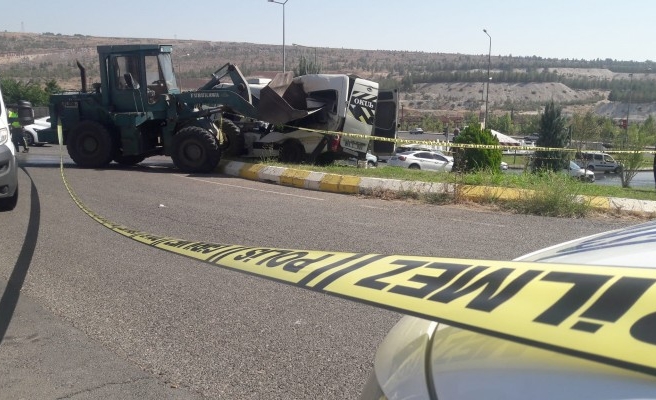 Şanlıurfa’da kepçe okul servisine çarptı: 13 yaralı