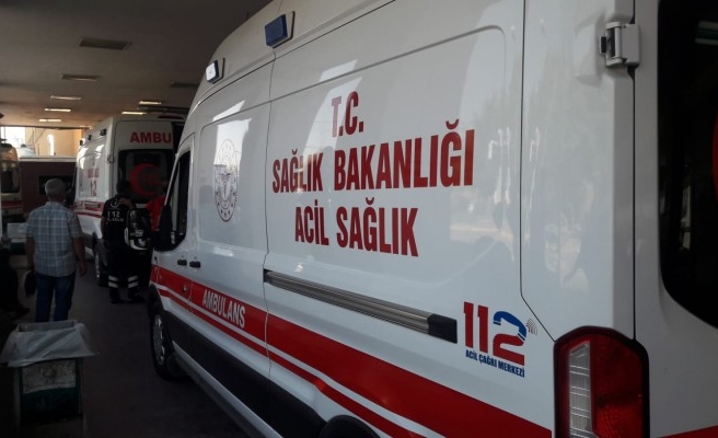  Ambulans kaza yaptı: Bebek öldü, 3 sağlıkçı yaralandı