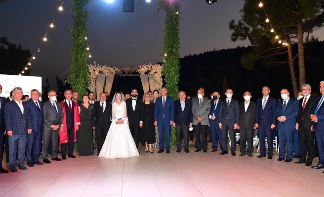 Güvenç’in oğlunun düğününe Urfa protokolünden üst düzey katılım