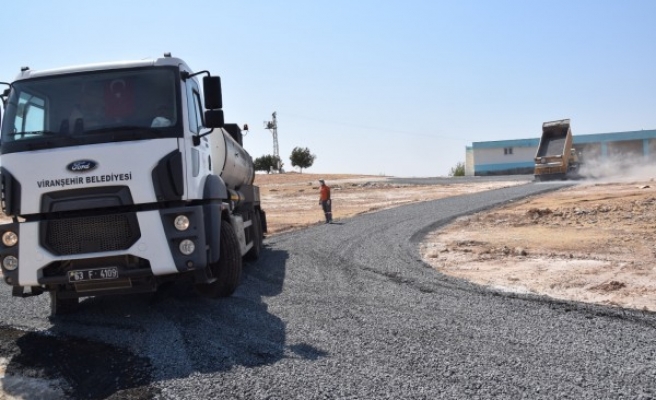 Viranşehir’de asfalt atağı tam hız devam ediyor