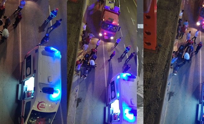 Kontrolden çıkan araç önce direğe sonra duvara çarptı: 2 yaralı