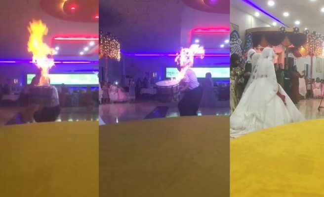 Davulcu şov uğruna az kalsın kendini yakıyordu!