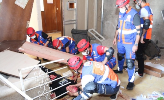 AFAD ile UMKE’den gerçeği aratmayan tatbikat!