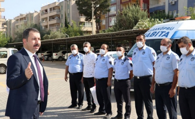 Baydilli, zabıtaları kutladı