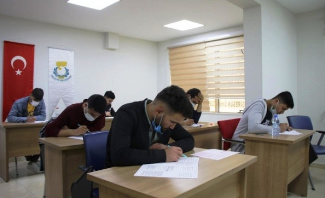 Gençler, üniversite hayallerine kavuştu