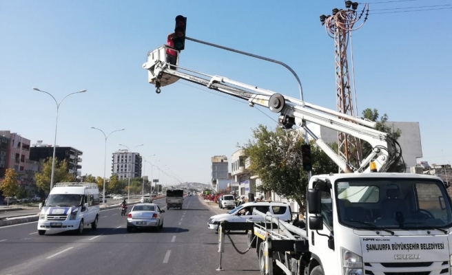 Akçakale yoluna akıllı sinyalize sistemi takıldı