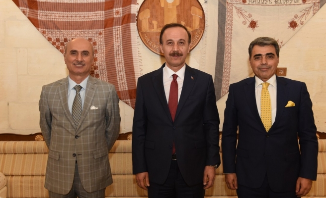 İki bürokrat Şanlıurfa'ya veda etti