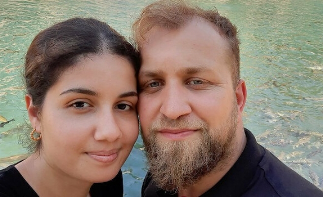 Saç ektirmek isterken hayatından oldu