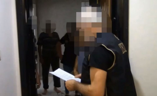 Urfa'da FETÖ/PDY operasyonu: 8 gözaltı