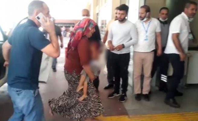 Ticari aracın altında kalan çocuk ağır yaralandı!