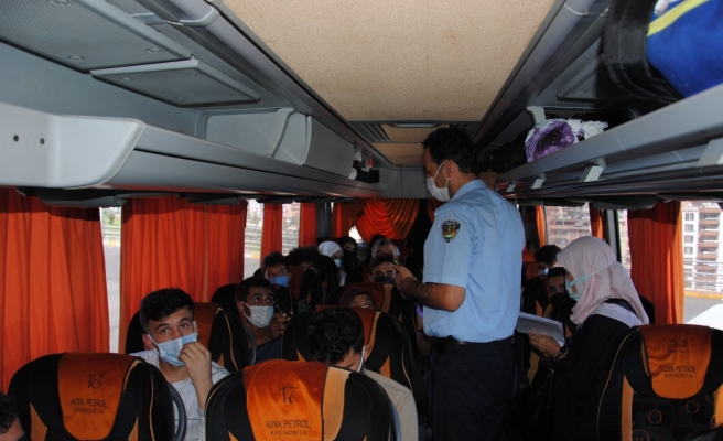 Şanlıurfa'da aşı kartı ve PCR testi denetimi