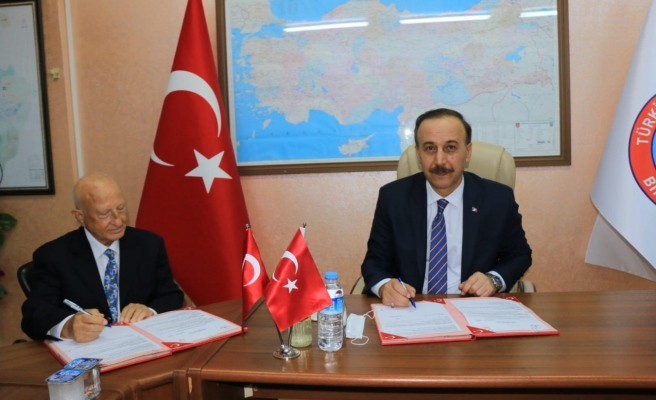 Birecik'te spor salonu için protokol imzalandı