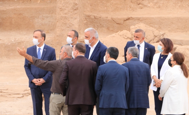 Urfa'da Göbeklitepe'den sonra Karahantepe heyecanı