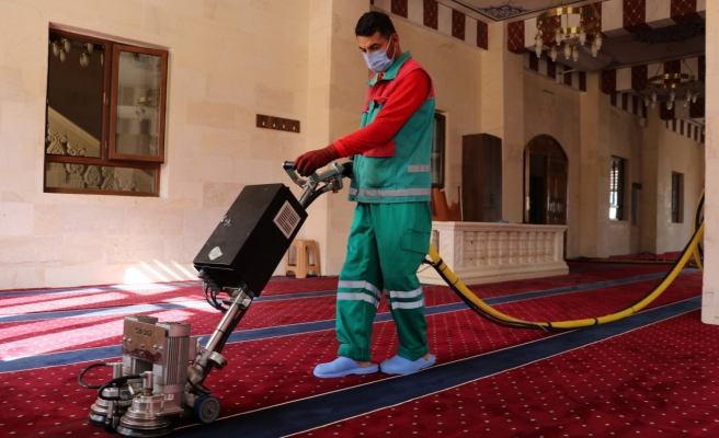 Camilerde sonbahar temizliği