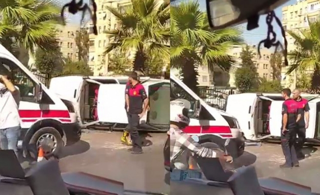 Urfa'da otomobil takla attı: 3 yaralı