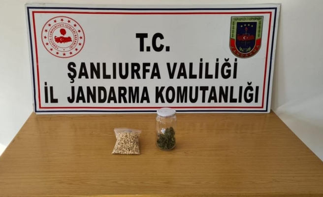 Urfa'da sulama boruları içinde uyuşturucu ve hap yakalandı!