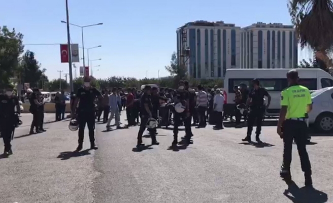 Urfa Adliyesi’nde bıçaklı kavga: 2 yaralı