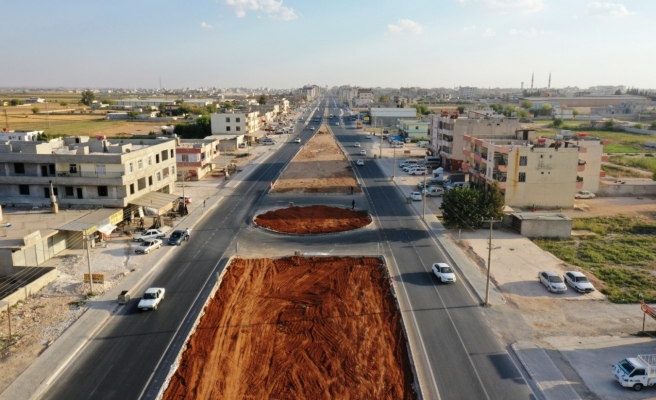 Akçakale’ye yeni kavşaklar kazandırılıyor
