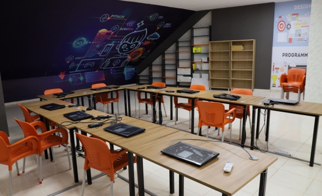 Karaköprü’de gençler için yazılım kursu