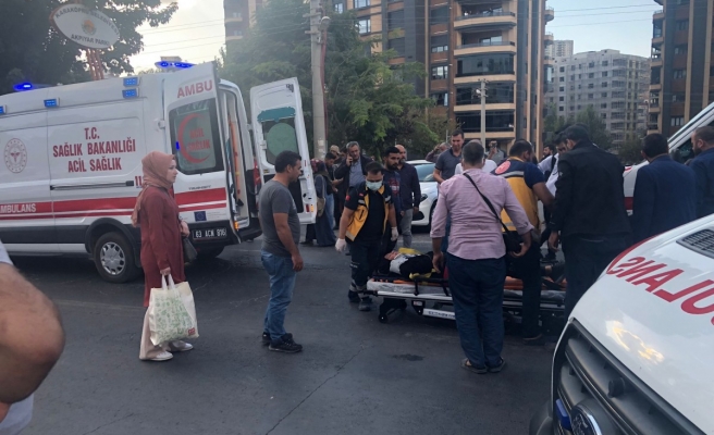 Urfa'da sürücü çarptı, kaçtı: 2 ağır yaralı
