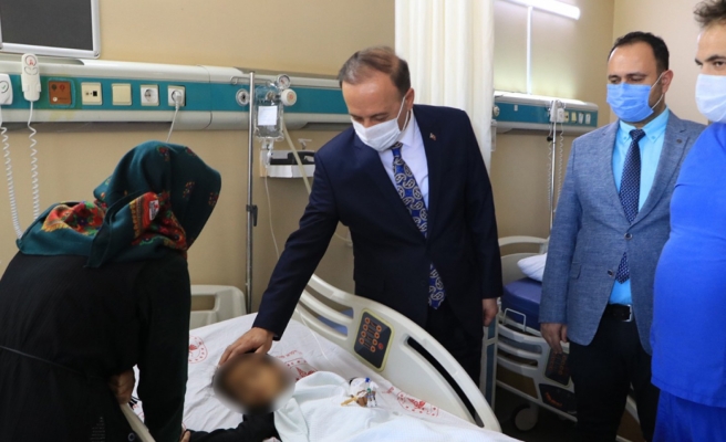 Vali Erin zırhlı aracın altında kalan Nure’yi ziyaret etti