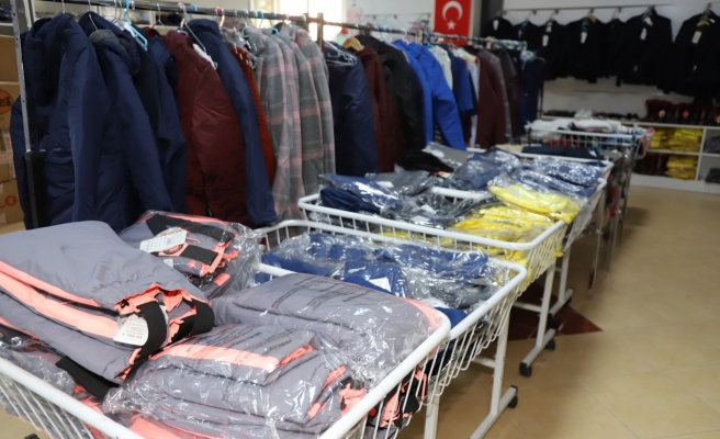 İhtiyaç sahipleri sosyal market aracılığıyla ihtiyaçlarını karşılıyor