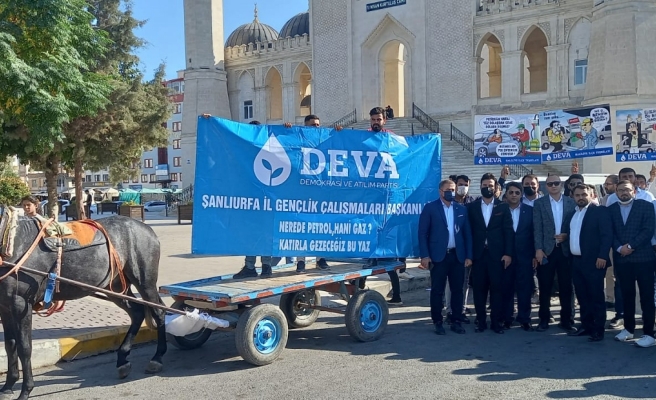 DEVA zamlara at arabalı yürüyüşle dikkat çekti