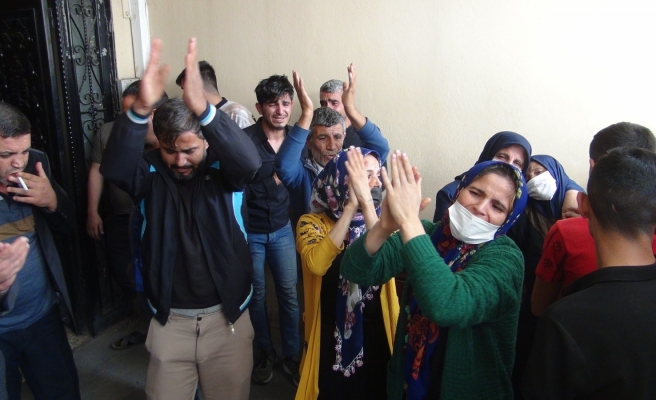 Urfalı askerin cenazesini alkışlarla karşıladılar!