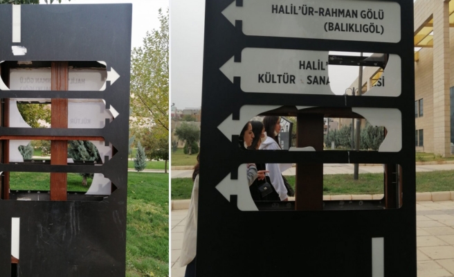 Şanlıurfa'da ilginç olay! Yönlendirme levhaları kırılıyor