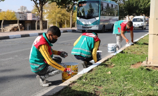 Karaköprü'de bordür taşları onarıldı