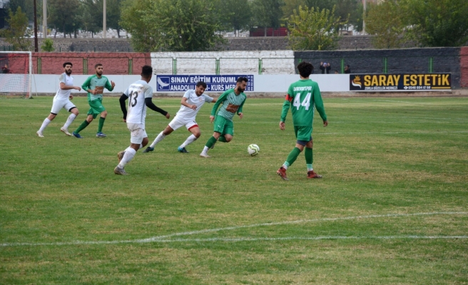 Siverek Belediyespor lige galip başladı