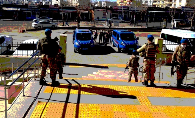 Urfa'da uzman çavuş uyuşturucu sevkiyatı yaparken yakalandı!