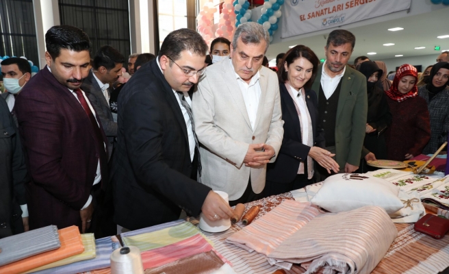 Haliliye'de kadınların el emeği ürünleri sergilendi