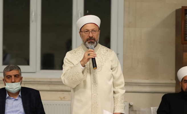 Diyanet İşleri Başkanı’ndan sosyal medya uyarısı