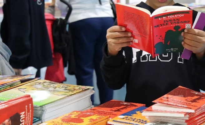 Başkan Beyazgül'den 'Kitap hediyesi' çağrısına olumlu yanıt