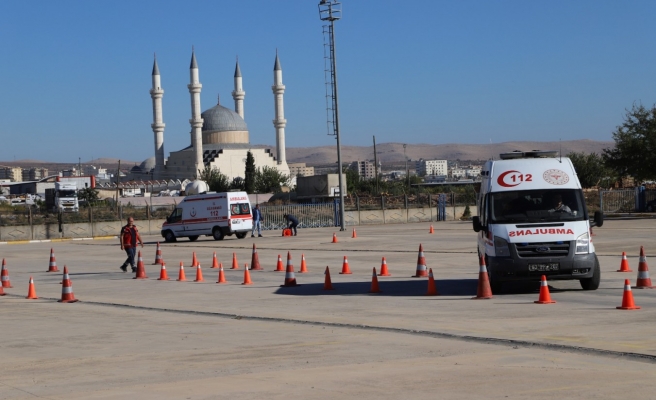 Şanlıurfa'da, ambulans şoförlerine ileri sürüş eğitimi
