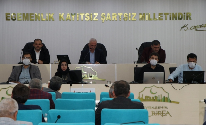 Büyükşehir Meclisi'nde gerginlik