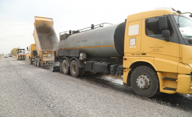 Suruç'ta kış öncesi yol yapım atağı