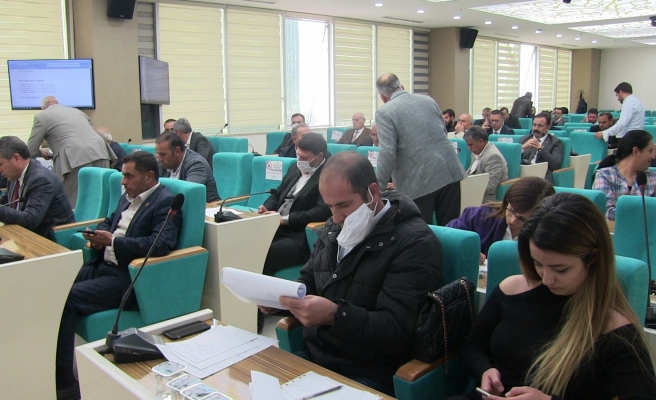 Mecliste Suruç Belediyesinin bütçesi görüşülürken tartışma çıktı