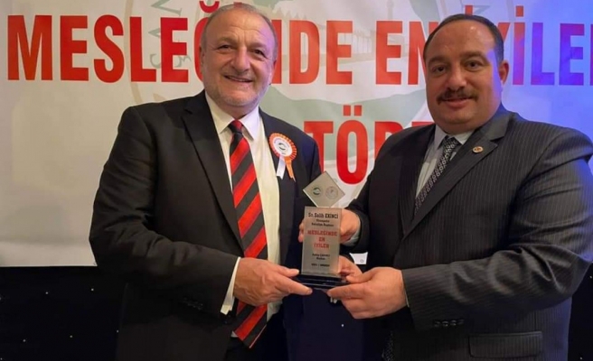 Ekinci'ye 'mesleğinde en iyiler' ödülü verildi
