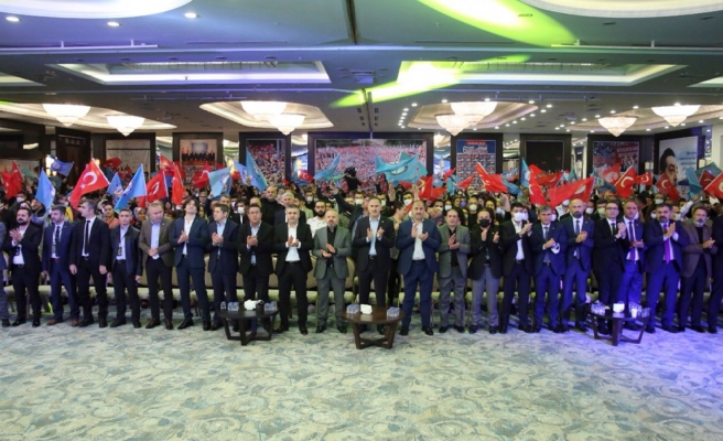 Ülke genelinde sendika üyeleri iş bırakıyor