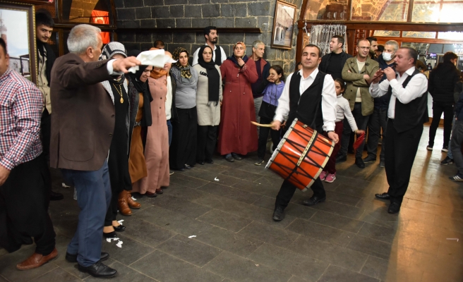 Gönüllerince eğlendiler