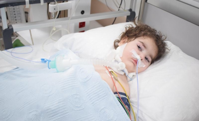 Urfalı SMA hastası minik Fatma yardım bekliyor