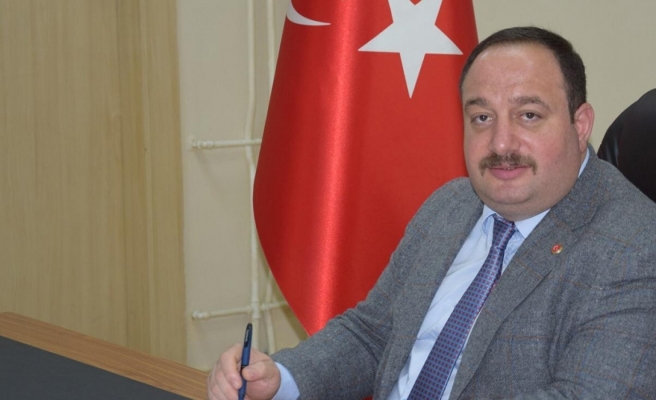 Belediye Başkanı Ekinci kendi aracıyla kaza yaptı