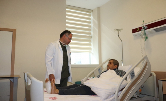 Kalça protezi ameliyatıyla sağlığına kavuştu