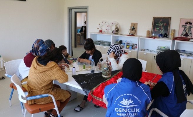 Gençlere yönelik merkez açıldı